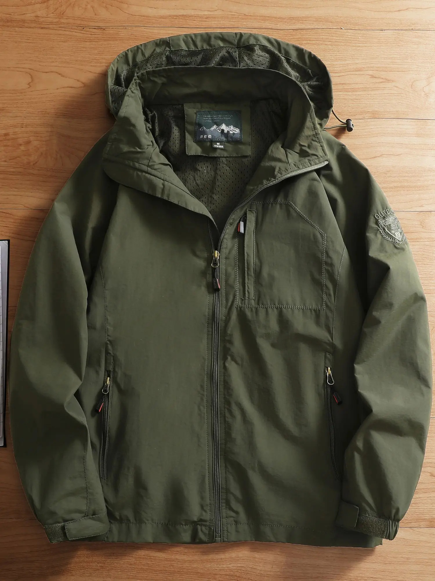 Mens outdoor hiking sports leisure waterproof windproof multi pocket detachable hat jacket 250313