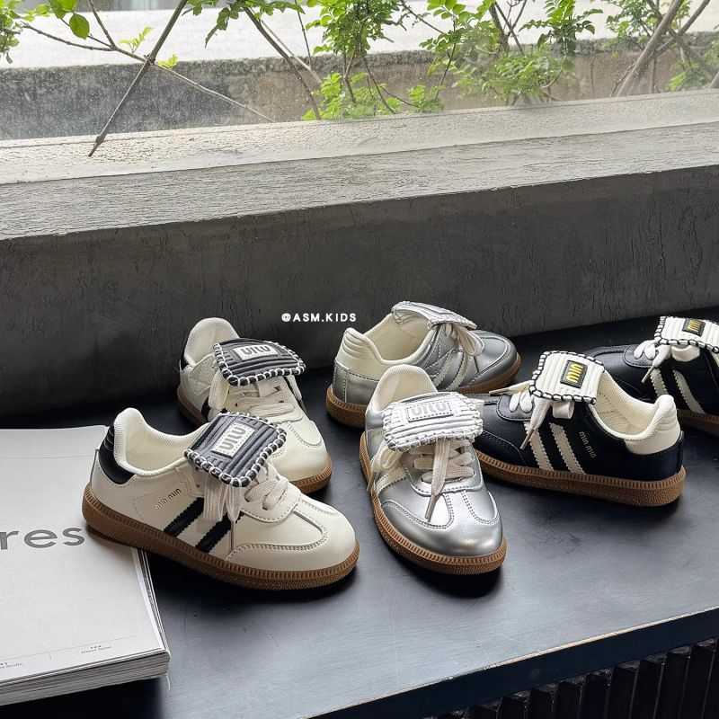 Athletic Outdoor Girls sports shoes 2025 spring and autumn new childrens shoes boys sports shoes medium and large childrens baby soft soled shoesY2503