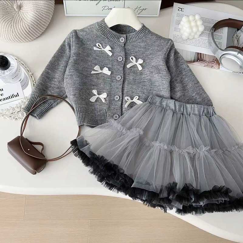 Girl's Dresses Girl's Spring and Autumn 2025 New Style Children's Knitted Cardigan Cartoon Tank Top Polka Dot Wide Leg Pants Set