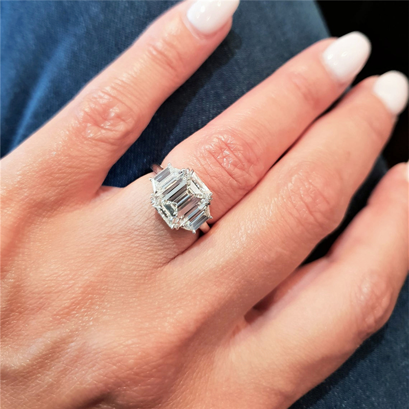 Jewelry 3.0 Carat Emerald Cut Lab Grown Diamond Square Engagement Ring IGI Certified Trapezoid Cut Side Lab Diamonds 0.20 Carats Each 14K Solid Gold R