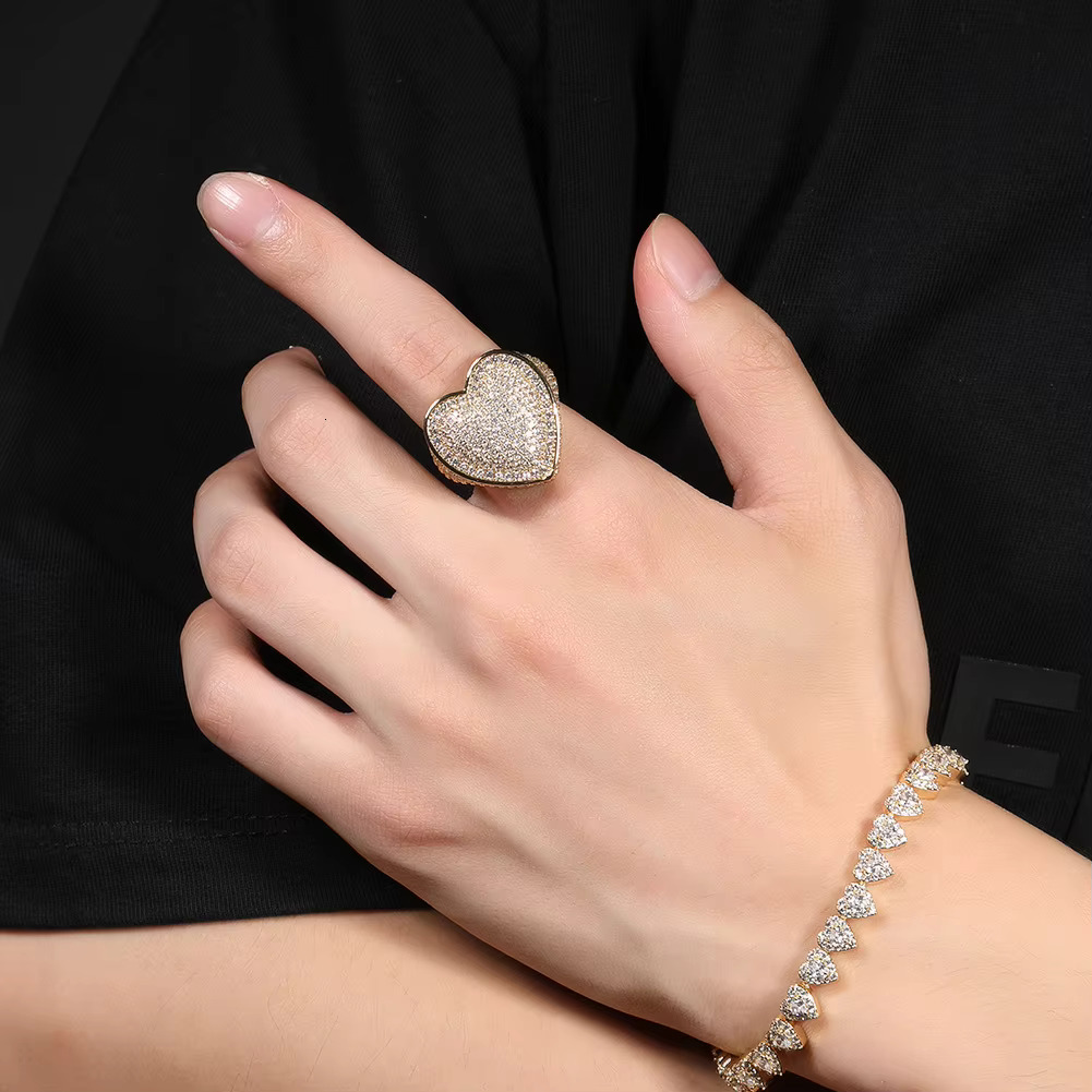 S925 Sterling Silver Iced Out VVS Moissanite Heart Ring and Rappers Hip Hop Jewelry With GRA Certificate