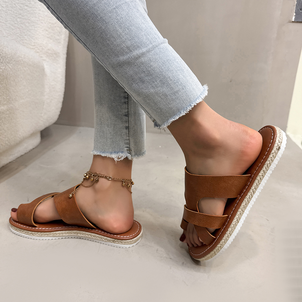 Summer Essential: Soft & Stylish Women's Flat Sandals