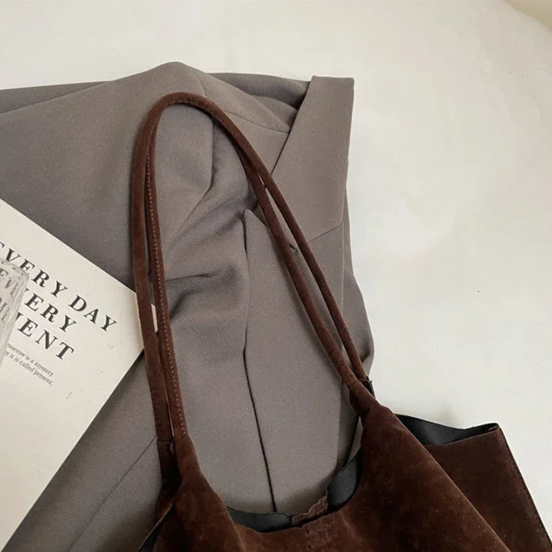 Suede Sewing Thread Retro Womens Shoulder Bags Zipper Casual Versatile Solid Colors High Capacity Casual Tote 250311