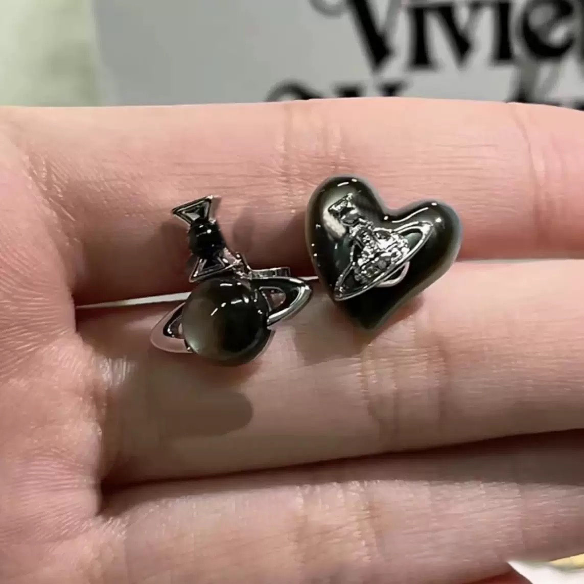 Designer Love Heart Stud Earrings - Ab Model Asymmetric Saturn Stud Earrings for Women - Super Sparkling Punk Style Heart-shaped Earrings Set