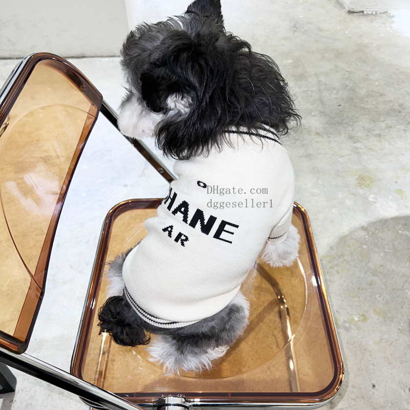 free shipping Designer Clothes Dog Apparel Dogs Sweaters with ic Letters Pattern Boys Girls Warm Soft and High Stretch Pet Coats for Fall Winter White