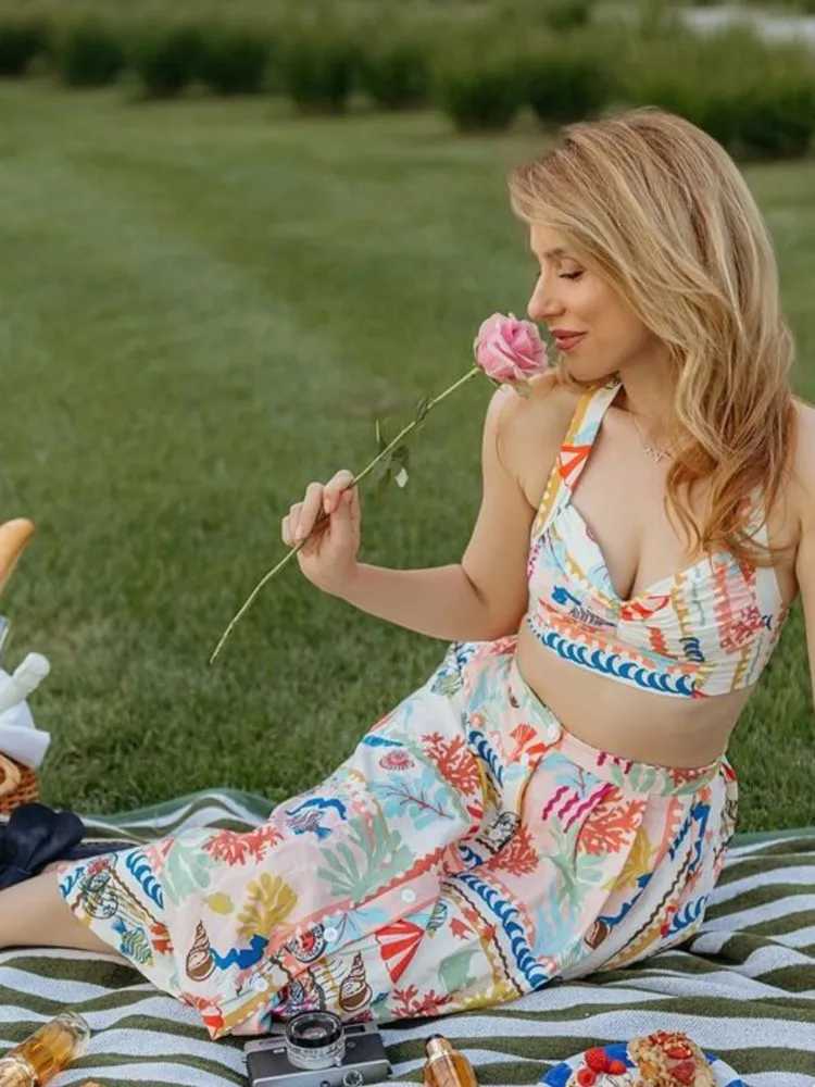 Two Piece Dress Colorful printed pendant ski set holiday bikini pendant vest top womens patch workwear high waisted beach half skirt summer Y250315I0U