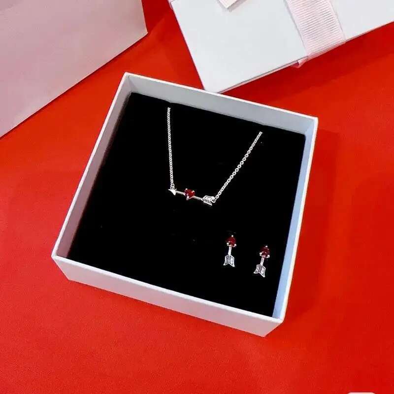 2025 New Valentine's Day New Heart Pendant Necklace And Earring Set Gift Symbolize Profound Love Exquisite Couple Jewelry Set