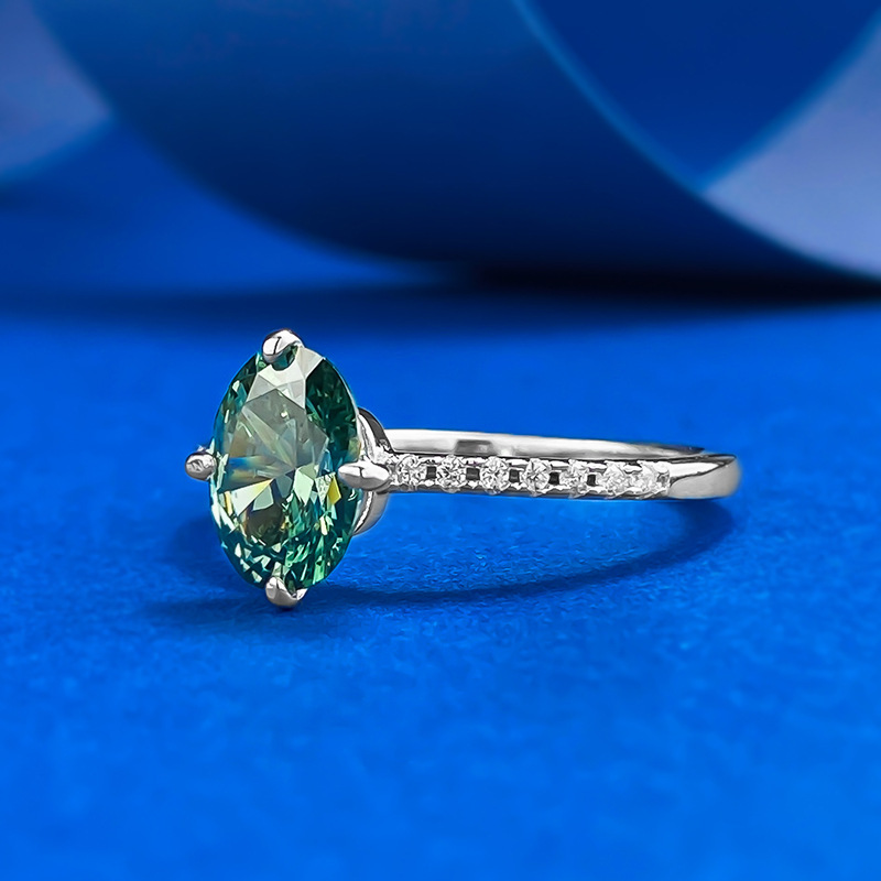 2025 Ins Top Sell High Quality Elegant Wedding Rings Luxury Jewelry 100% Genuine 925 Sterling Silver Oval Cut Green Moissanite Diamond Eternity Women 