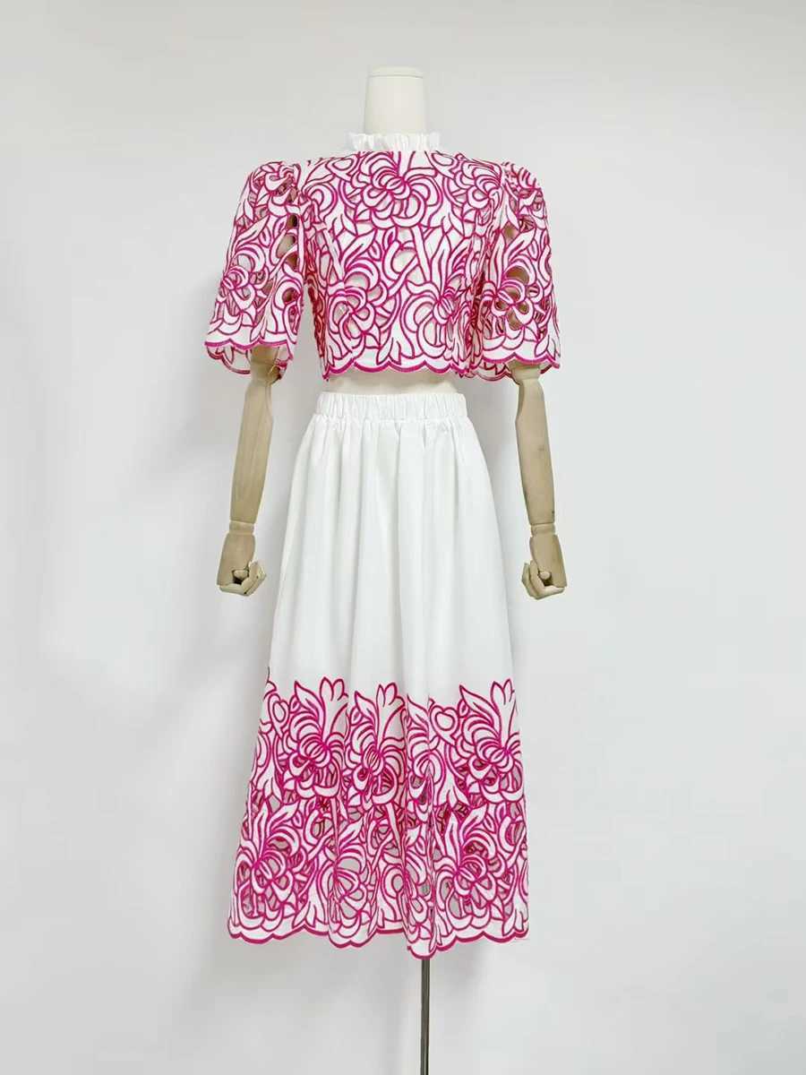 Two Piece Dress VGH Hit Color Two Piece Womens Stand up Collar Half Sleeve Top Splicing Hollow Midi Summer Elegant Set Womens New Style Y250315U3WG