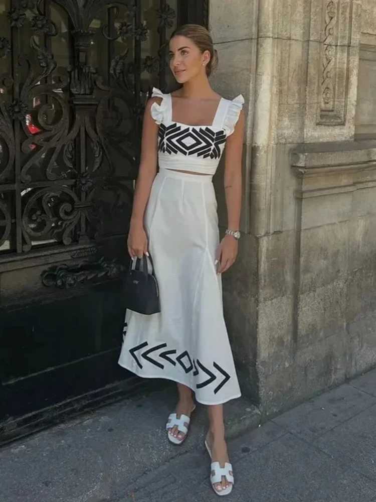 Two Piece Dress 2025 New Women Causal Two Piece Sets Summer Plaid Fly Slve Crop Tops Print Skirt Dr Sets Holiday Elegant Women Outfits Y2503154P6O