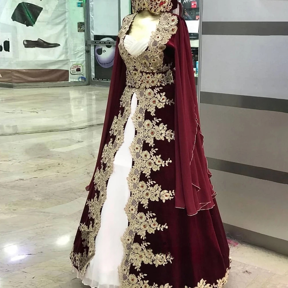 Elegant Moroccan Kaftan Evening Dresses Burgundy Velvet Long Sleeves Dubai Arabic Caftan Prom Dress With Gold Lace Appliques Crystal Beaded Sweetheart