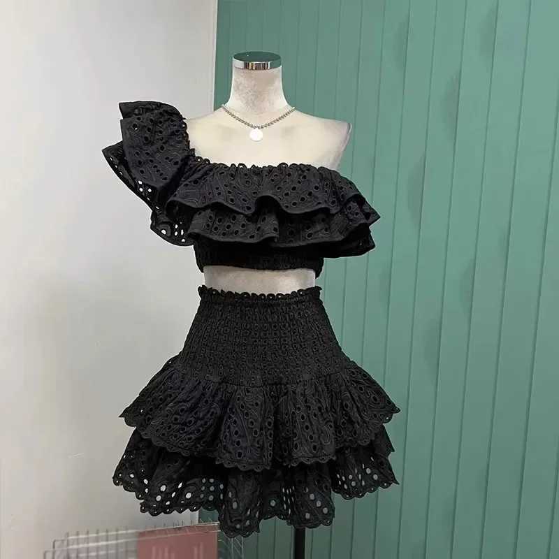 Two Piece Dress New summer holiday 2-piece sexy womens shoulder embroidered pleated hollow cotton short top+cake mini ski suit Y250315O7NZ