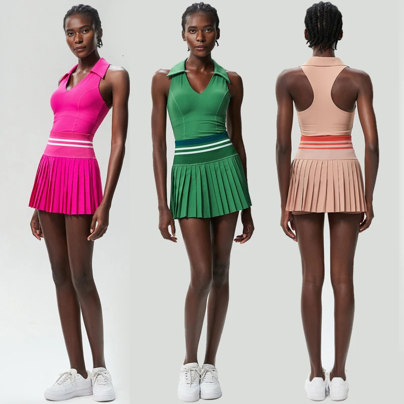 Womens twopiece yoga set solid color gym toplevel tennis and skiing sportswear breathable quick drying 250314