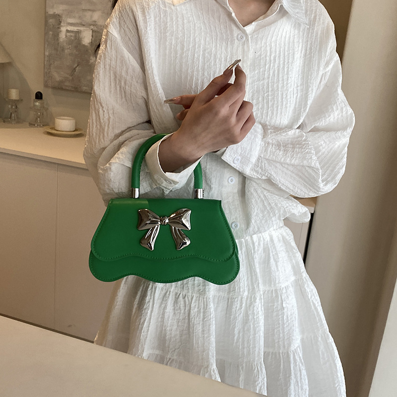 2025 New Designer Shoulder Bag Exquisite Banquet Bag Cute Bow Women's Handbag Women's High End Small Square Bag