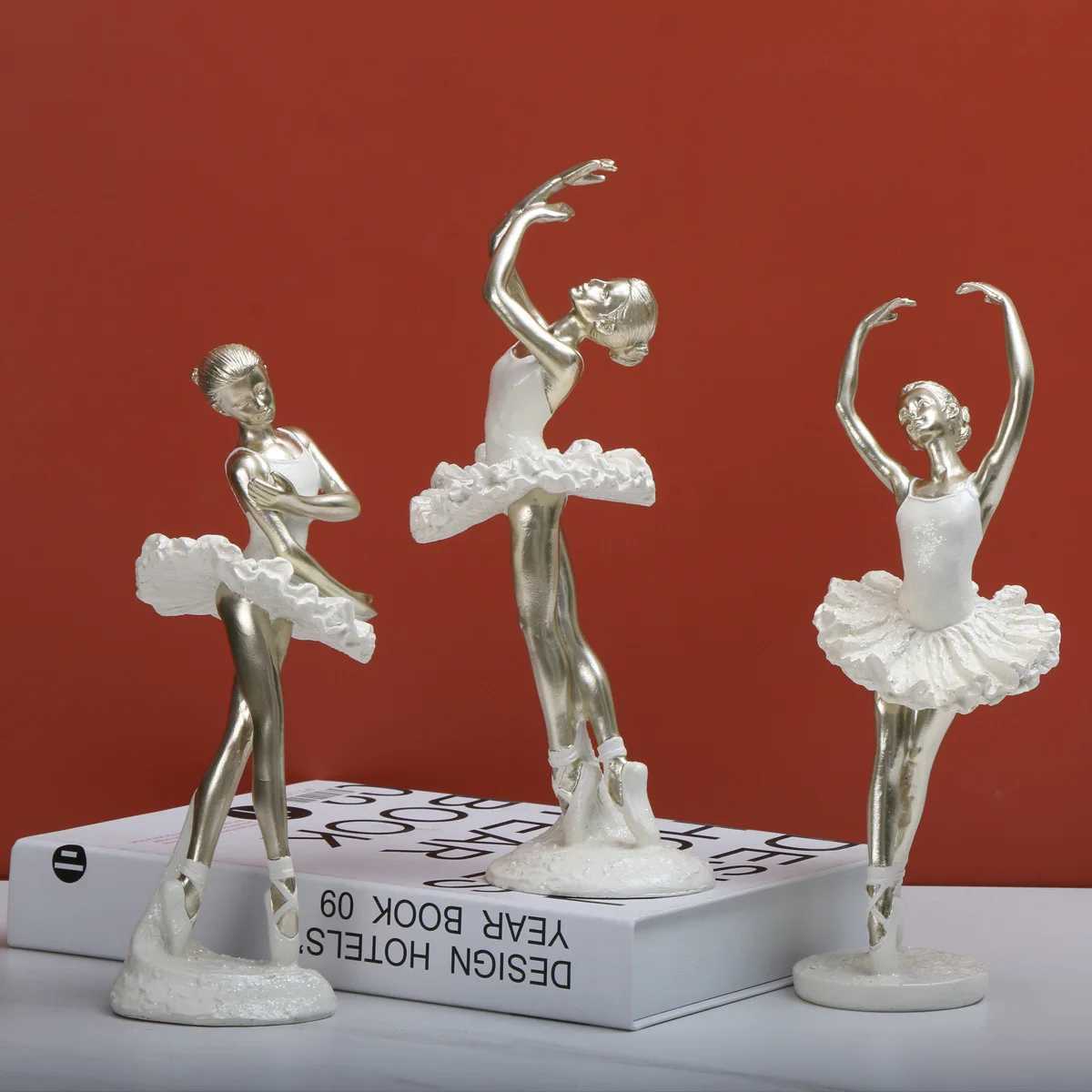 Ballerina Figurine Modern Statuette Ballet Girl Statue Desktop Ornament for Table Centerpiece Shelf Bedroom Bookshelf Home Decor Y250315