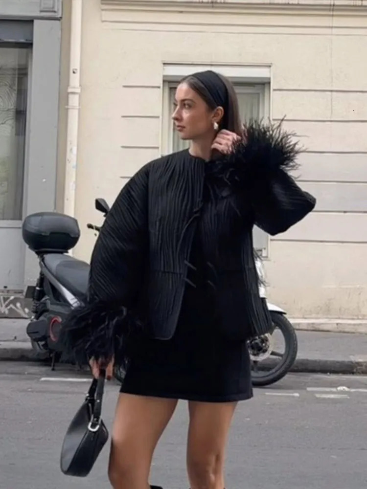 Fashion Feather Cuffs Cotton Womens Coat Tassels Long Sleeve O-neck Lace Up Female Jacket Autumn Street In Outerwears 250314