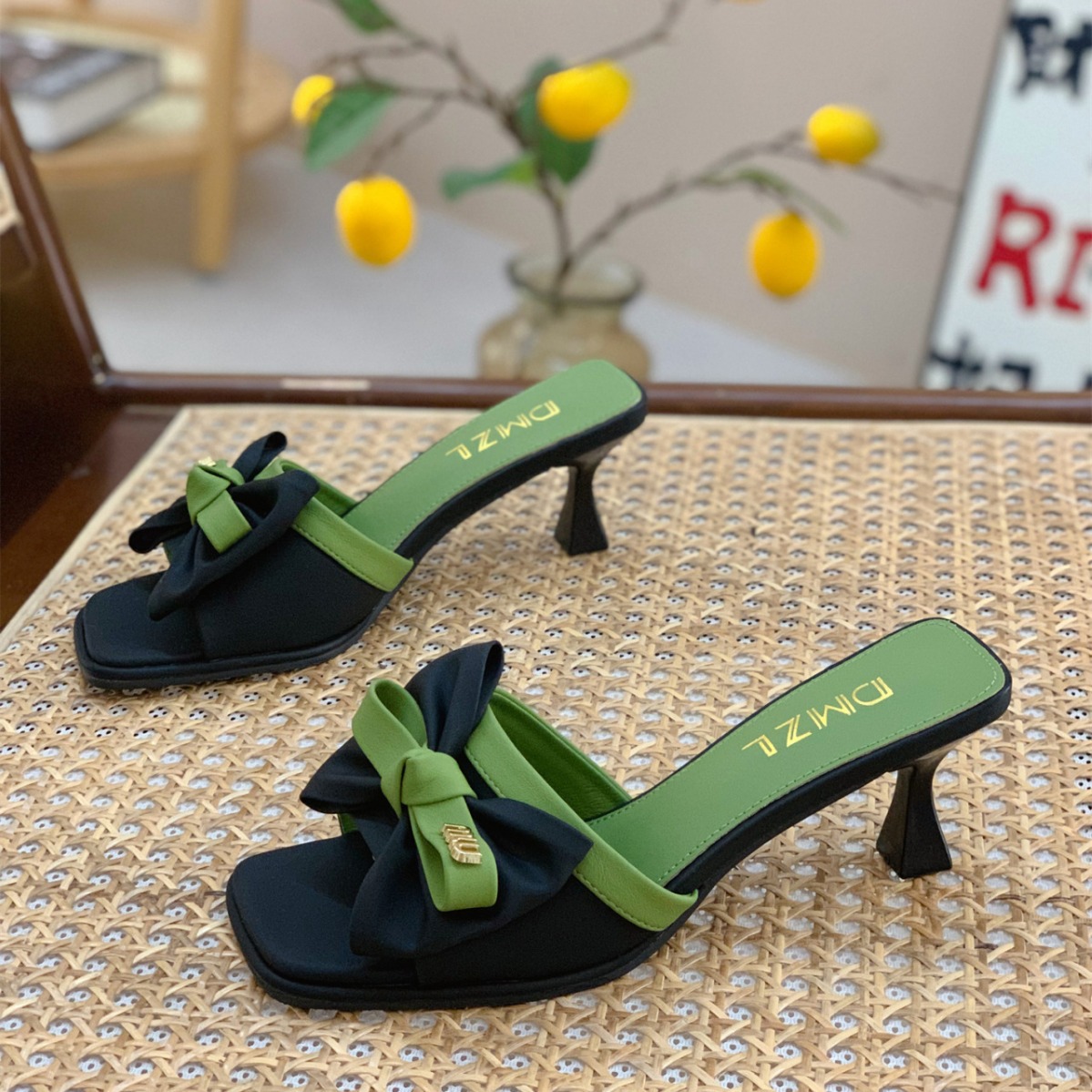 Free shipping new slippers women sandals fashion comfortable outdoor daily bow tie mid heeled shoes beige black