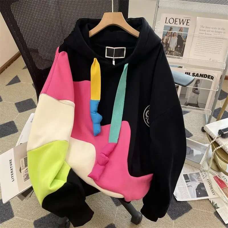 2025 New Korean Designer Fashion Plush Color Contrasting Hoodie Medium to Long Women's Coat5