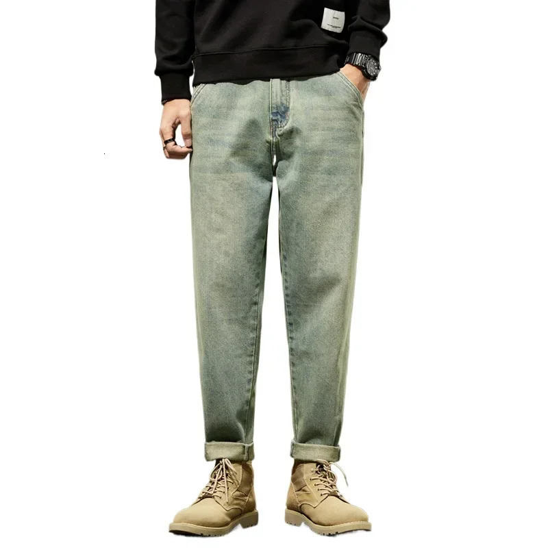2024 AutumnWinter Loose Retro Harem Pants Simple Fashion Solid Color Mens Casual Edition Jeans 250312