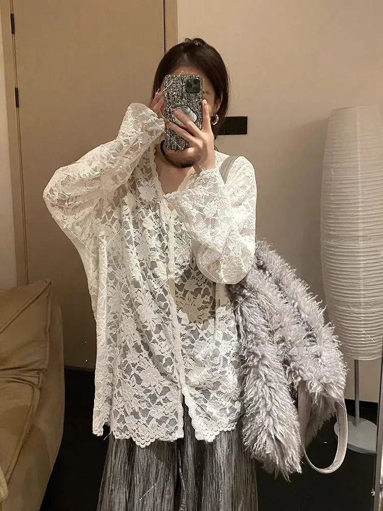 Fashionable hollow lace jacket womens bottom shirt high-end long sleeved shirt for summer and autumn sweet and spicy top V-neck 250311
