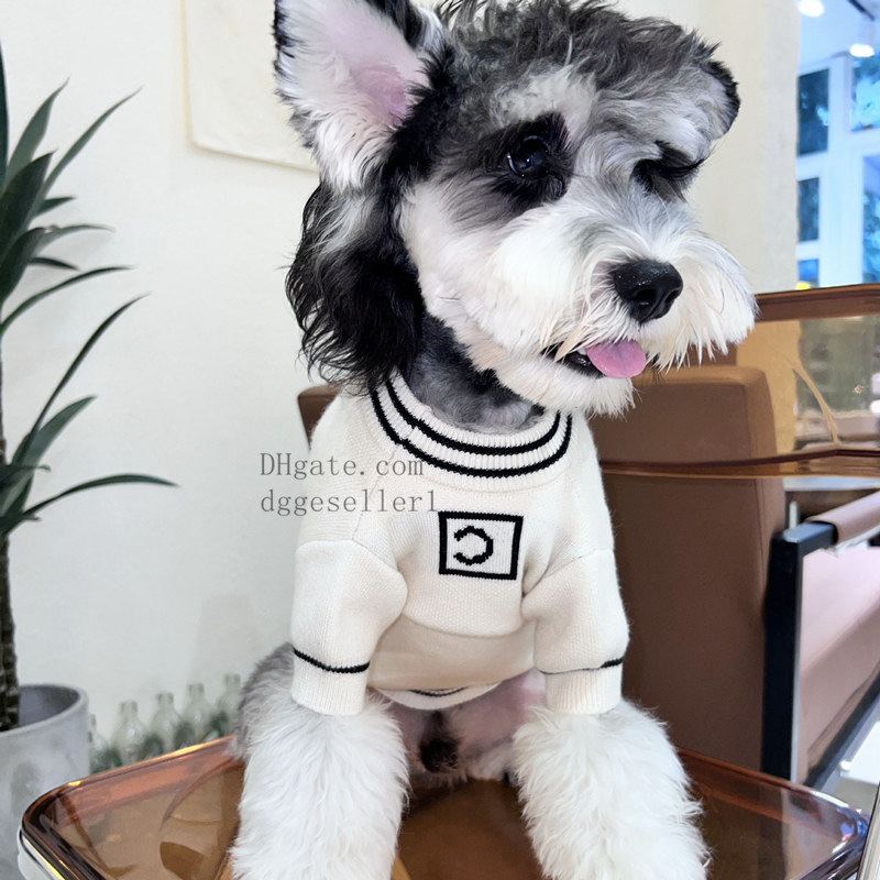 free shipping Designer Clothes Dog Apparel Dogs Sweaters with ic Letters Pattern Boys Girls Warm Soft and High Stretch Pet Coats for Fall Winter White