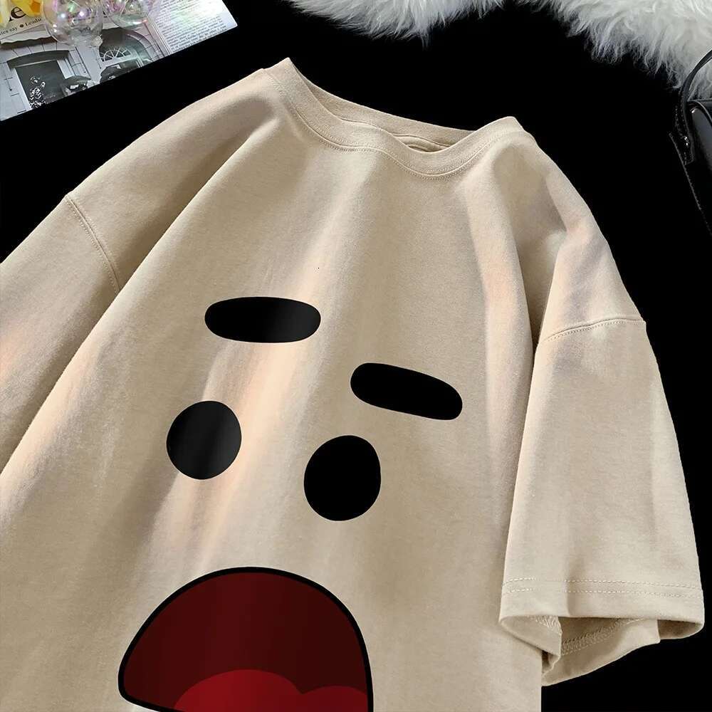 2025 new retro fun micro expression printed designer fashionable oversized T-shirt men's high street cartoon couple short sleeved round neck top5