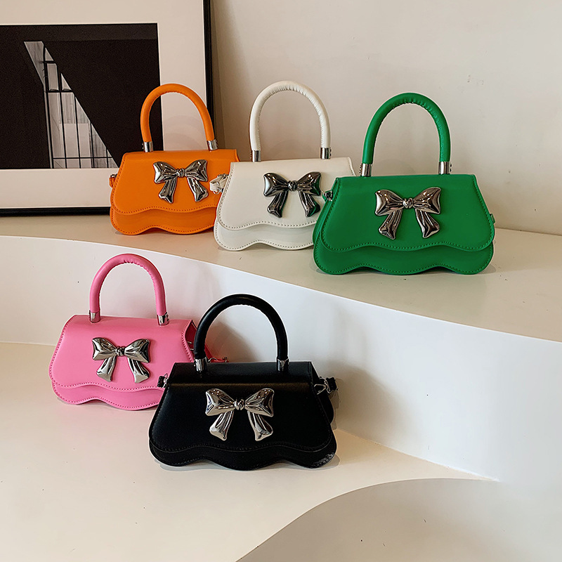 2025 New Designer Shoulder Bag Exquisite Banquet Bag Cute Bow Women's Handbag Women's High End Small Square Bag
