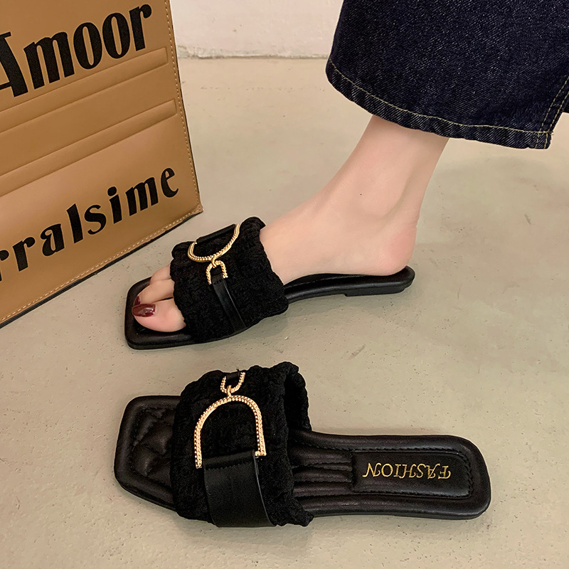 Large Solid 2025 New Designer Sandals Summer New Square Headed Thick Bottom Fashion Casual Outwear Women's One Line Slippers