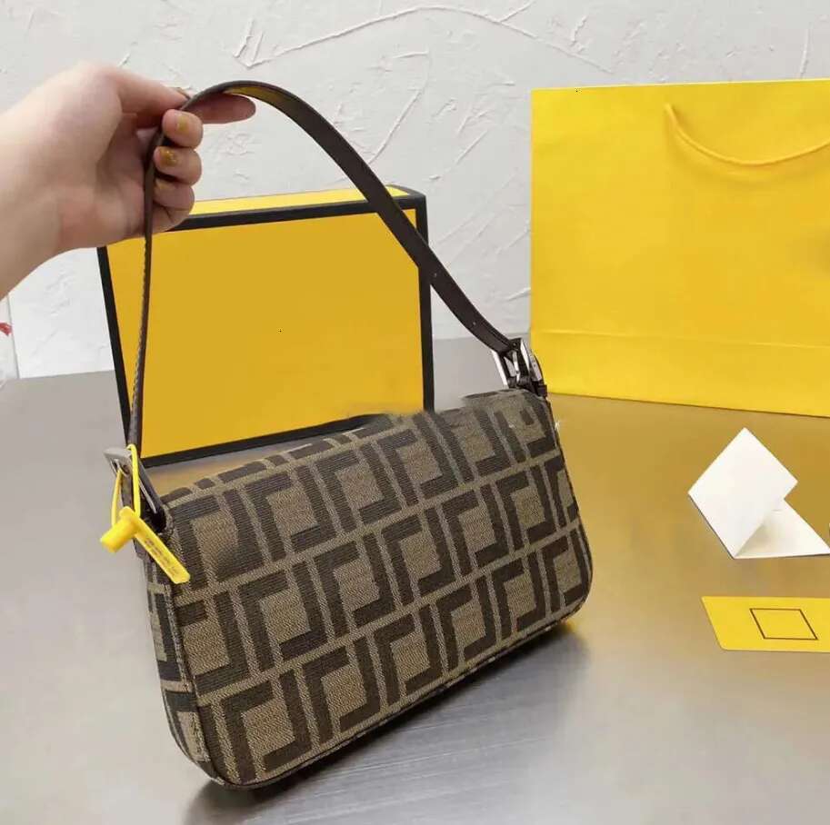 Evening Bag Designer Women Baguette Bag Tote Fashion Crossbody Handbag Classic Shoulder Handbag Wallet Emed Flap Famous Purse Canvas Totes Gift