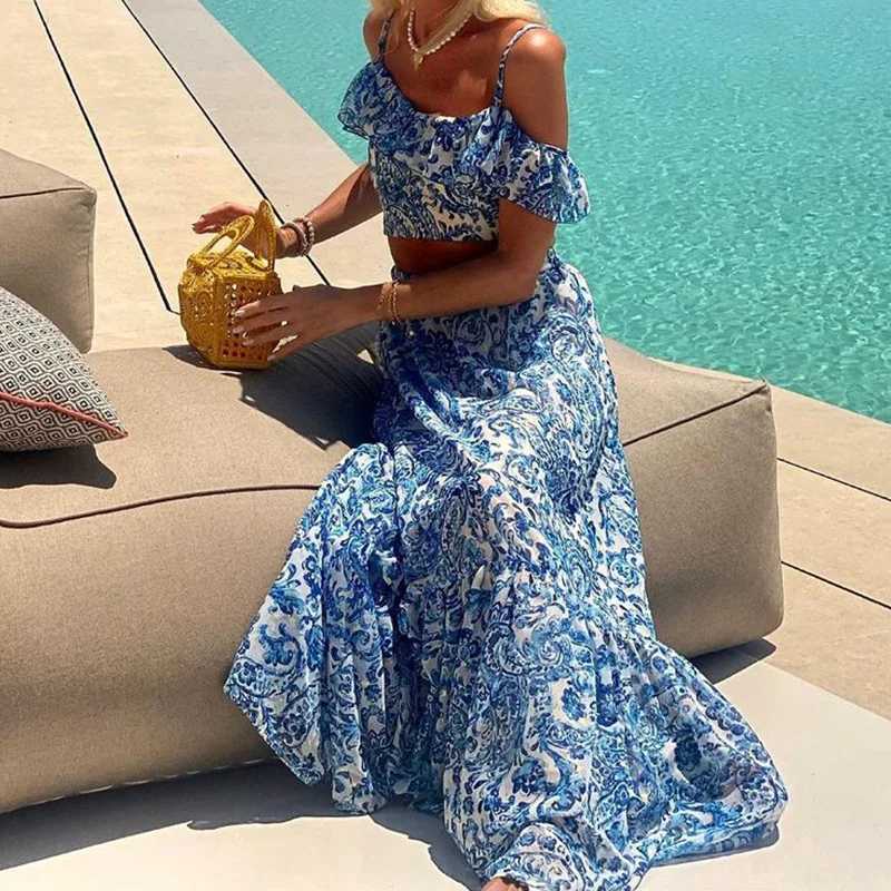 Two Piece Dress Bohemian Printed Strap Bra Shoulder Top and High Waist Long Leather Set for Womens Elegant Vacation Two Piece Dress Set Y250315CEIG