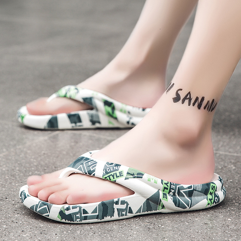 Designer Men's Plus Size Flip Flops For Summer Outdoor Wear Beach Anti Slip Casual Sandals With Clip Feet Feel Like Stepping On Poop Thick Sole V