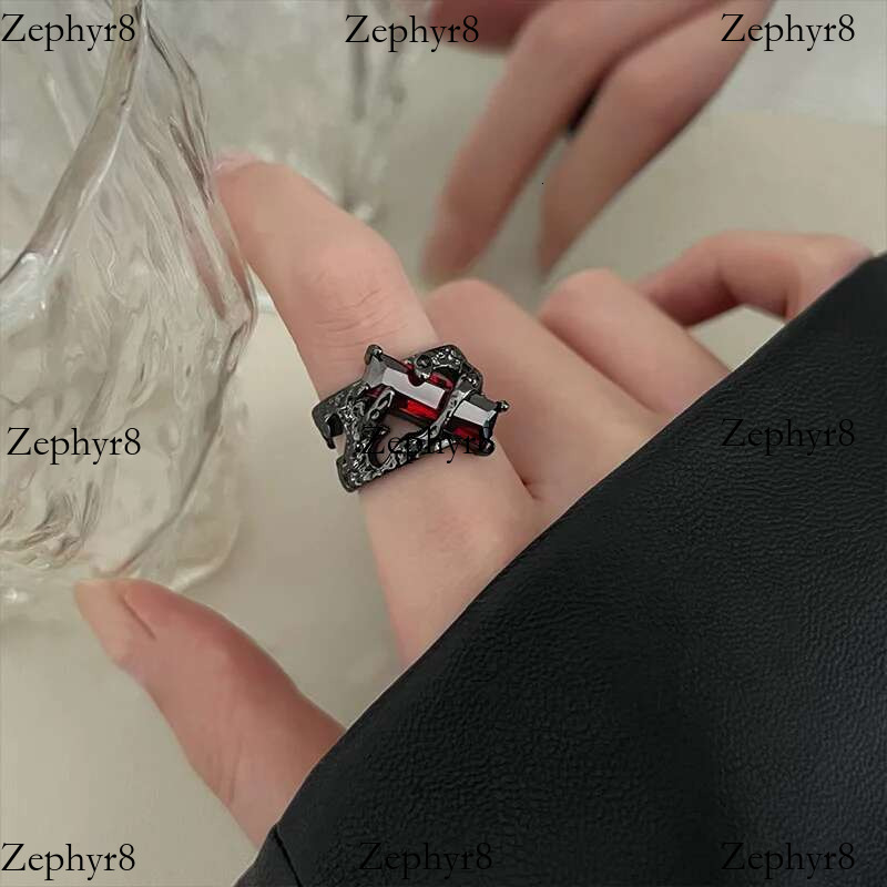 2025 model 2023 New Punk Black Rings Thorns Vine Twine Red Rhies Hollow Unsex Couple Finger Ring Women Men Jewelry Gift