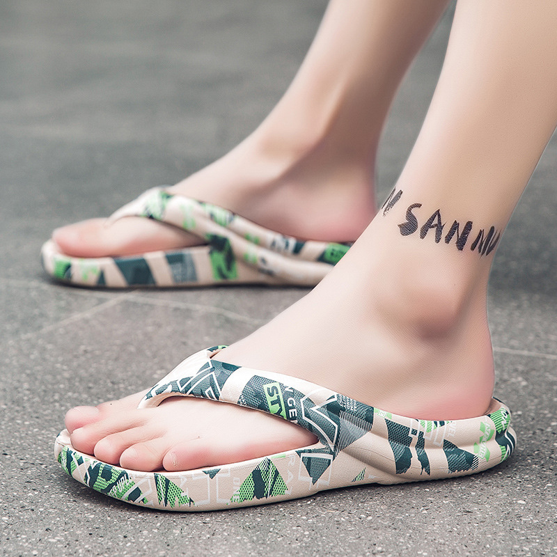 Designer Men's Plus Size Flip Flops For Summer Outdoor Wear Beach Anti Slip Casual Sandals With Clip Feet Feel Like Stepping On Poop Thick Sole V