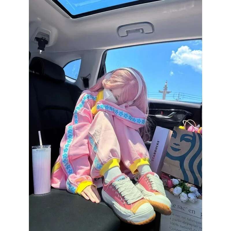 2025 New Dopamine Leisure Sports Set Female Designer Fashion Pink Sweet Loose Fashion cardigan sweater pants two-piece set5