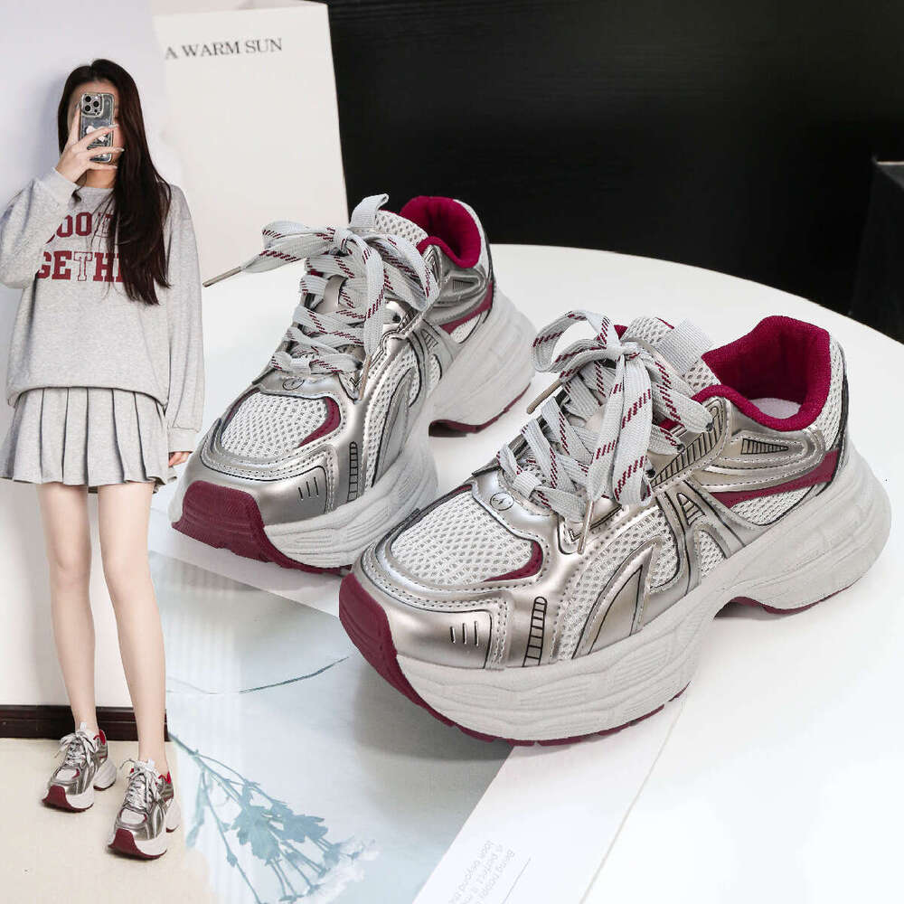 Women's 2025 spring new Korean version breathable sports in trendy student casual thick sole height increasing dad shoes women