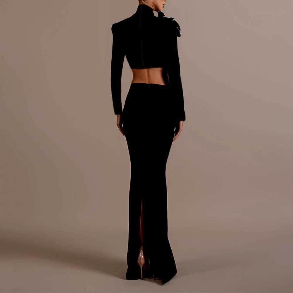 Two Piece Dress TWOTWINSTYLE Solid Spliced Diamonds Two Piece Set For Women O Neck Long Slve Top High Waist Skirt Temperament Slim Sets Female Y250315
