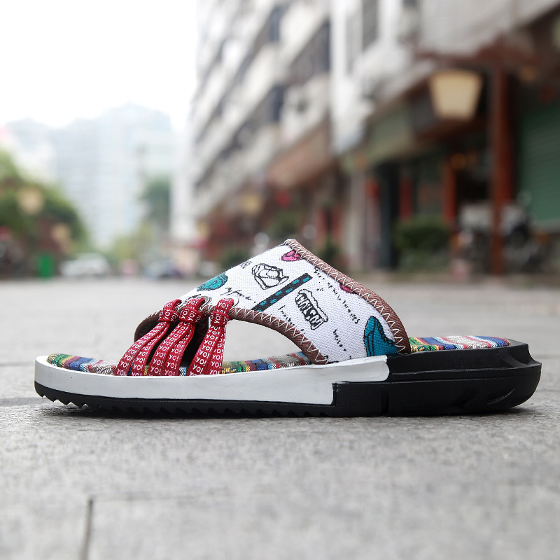 2025 New Designer Sandals Large Fashion Thick Bottom Slippers Summer Jackets Outdoor Men's Beach Sandals Fashion Flip Flops