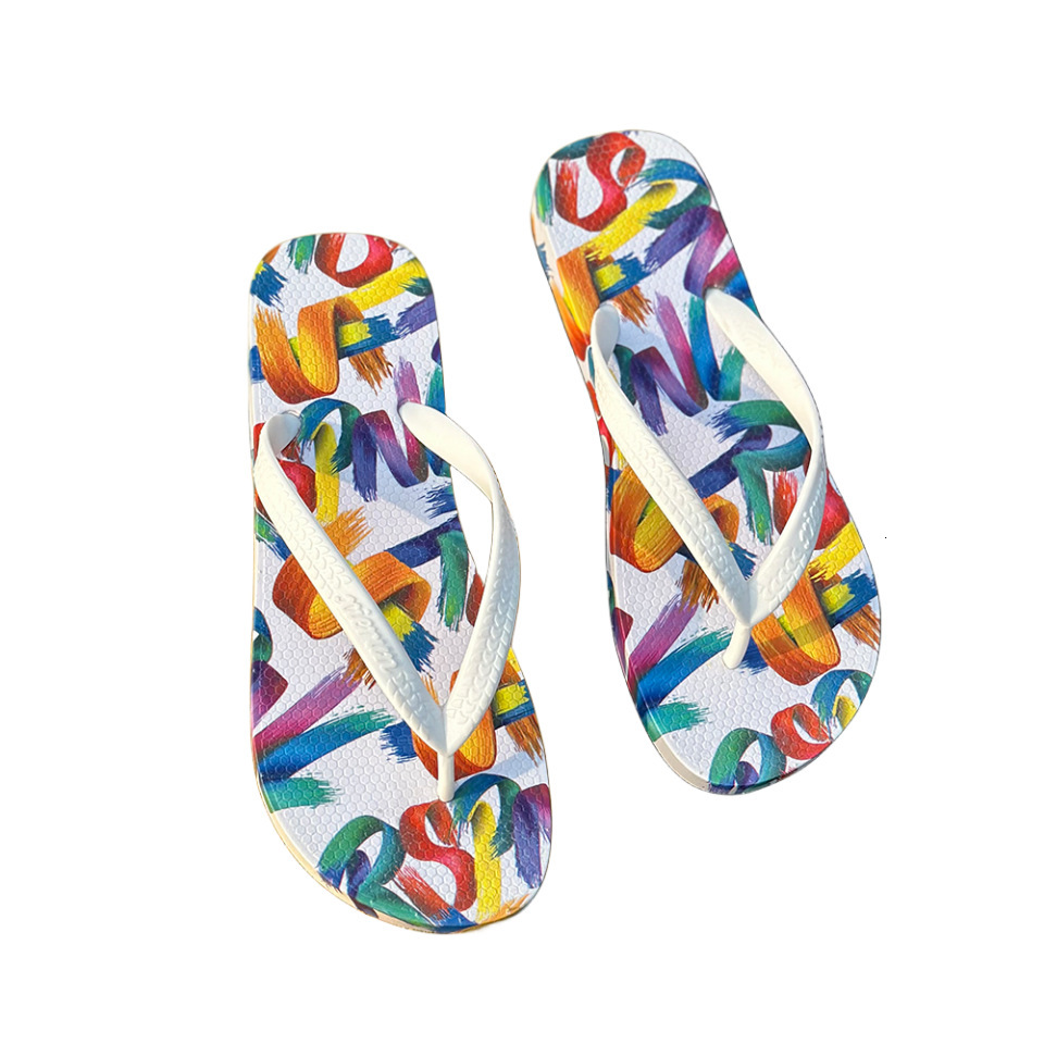 2025 New Designer Sandals Herringbone Slippers For Spring And Summer Outdoor Sports Slippers Indoor Feeling Of Stepping Feces Soft Soled Men Clip On T