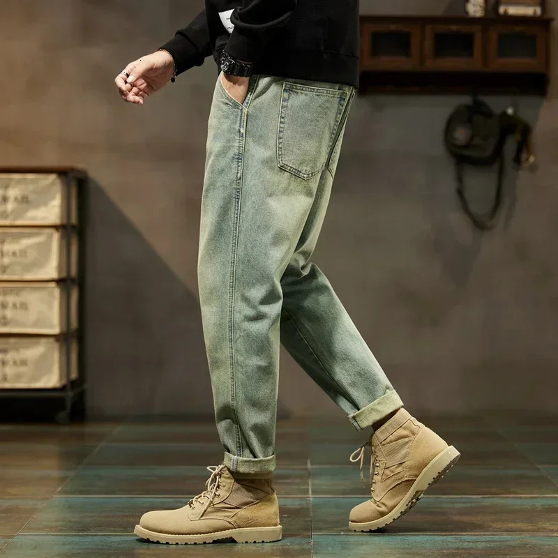 2024 AutumnWinter Loose Retro Harem Pants Simple Fashion Solid Color Mens Casual Edition Jeans 250312