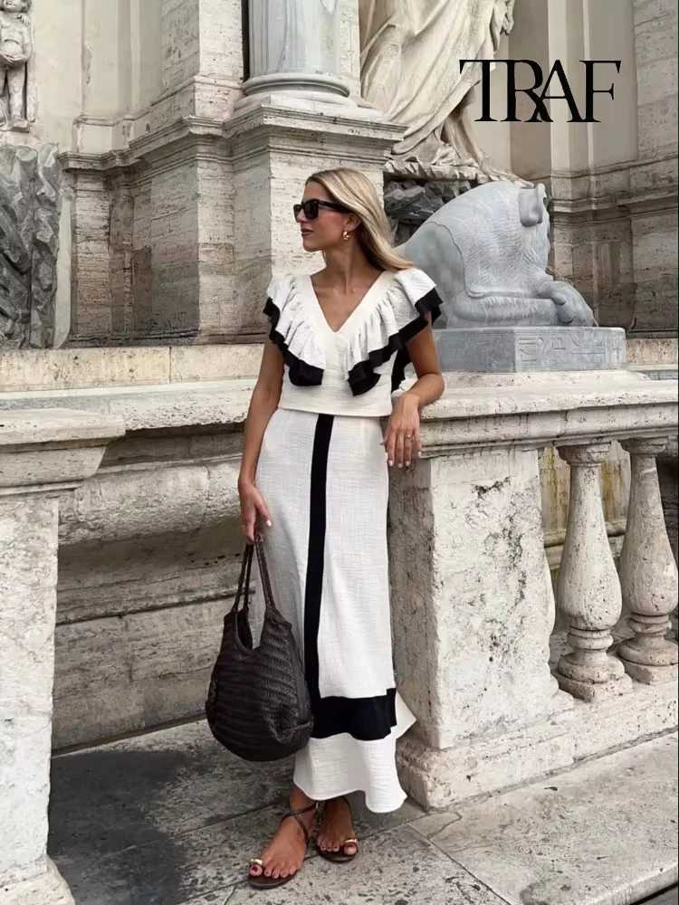 Two Piece Dress Traf Womens Fashion Elegant Comparison Ruffle Grass Set Summer V-neck Sexy Back High Waist Chinese Half body Skiing Set Y250315T4FY