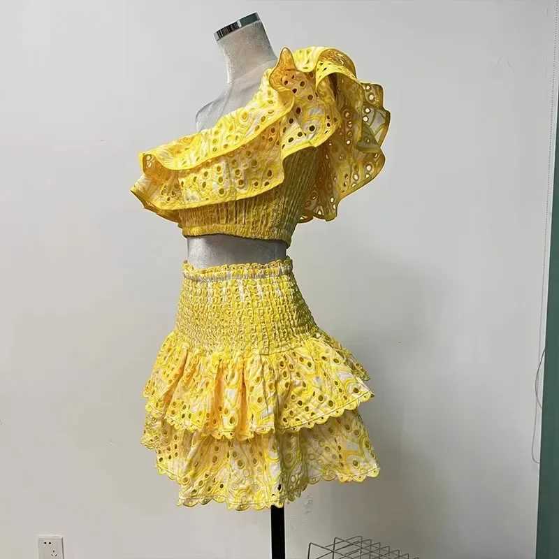 Two Piece Dress New summer holiday 2-piece sexy womens shoulder embroidered pleated hollow cotton short top+cake mini ski suit Y250315O7NZ