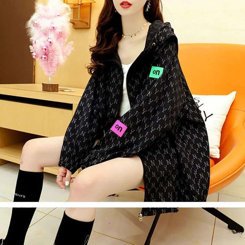 2025 New Outdoor UV resistant Breathable Designer Fashion Hooded Ice Silk Women's Thin Coat