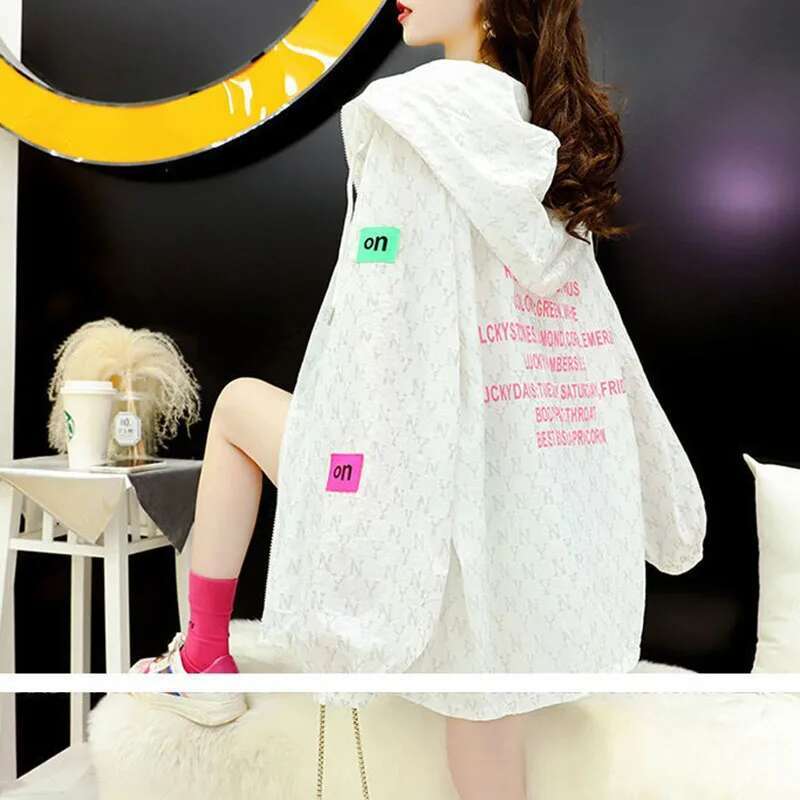 2025 New Outdoor UV resistant Breathable Designer Fashion Hooded Ice Silk Women's Thin Coat