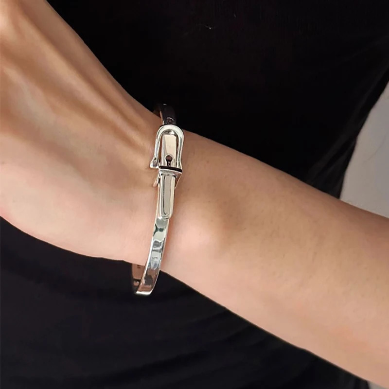 Foxary Silver Color Belt Geometric Bracelet Suitable for Female Couples Fashion Retro Creative n Personalized Birthday Jewelry Gifts 250313