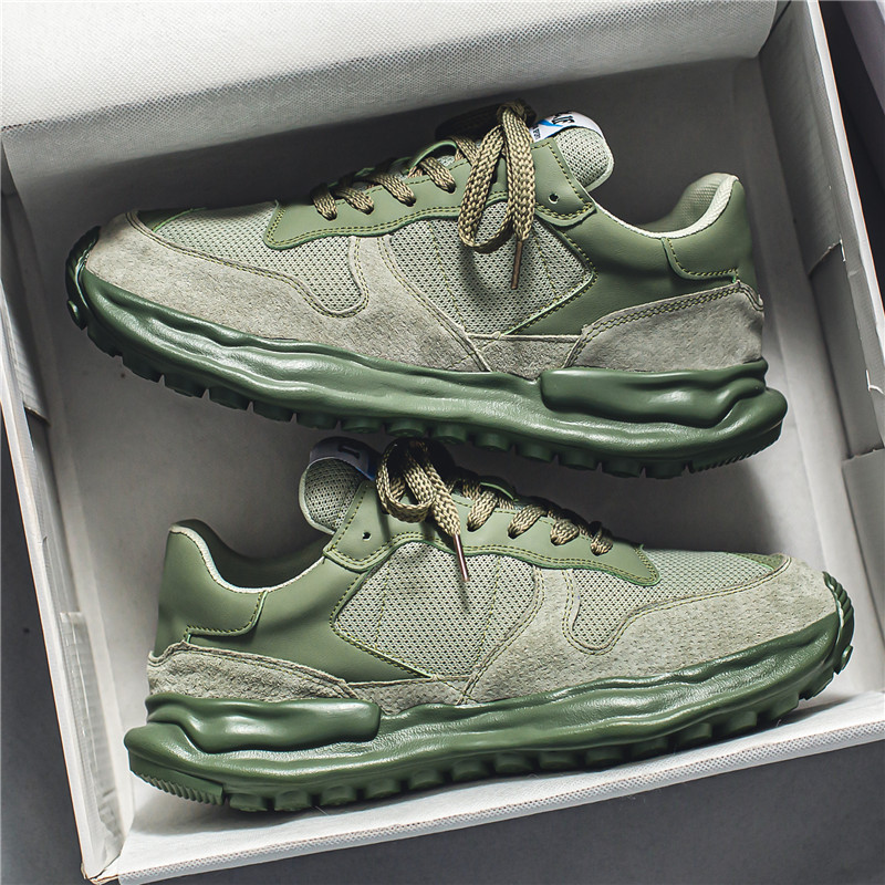 Men Fashion 2025 New Mesh Breathable Sneakers Trendy Versatile Inner Heightened Athleisure Running Shoes White Grey Green Free shipping