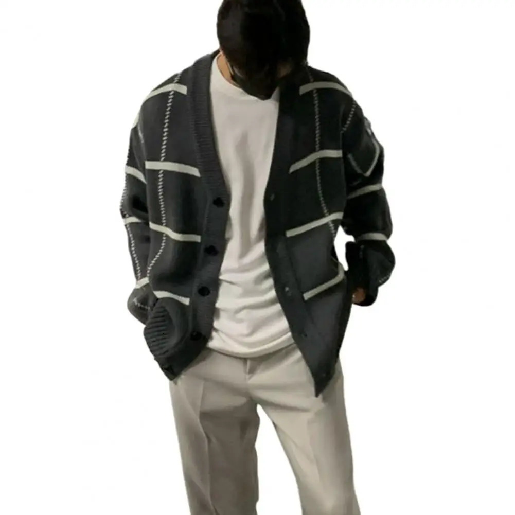 Mens retro knitted cardigan fashionable mens Vneck plain printed autumn and winter casual streetwear 250311