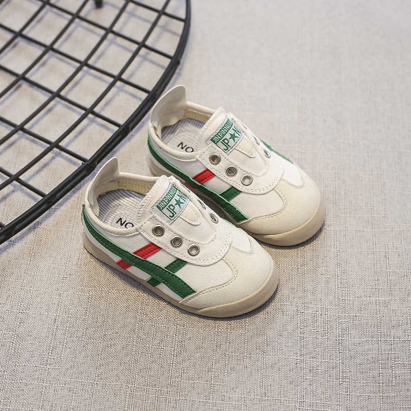Athletic Outdoor 2025 new fashionable girls white shoes with soft soles breathable childrens canvas shoes boys trendy baby casual board shoesY250314Z6