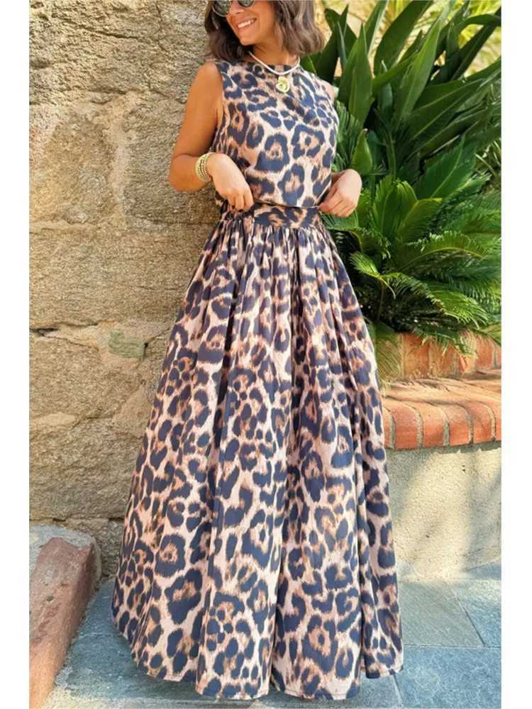 Two Piece Dress Trend Leopard Print Skirt 2-piece set for womens Slvel Backl Leaf up cut top waist A-line Skirts 2-piece set new Y2503156EXP