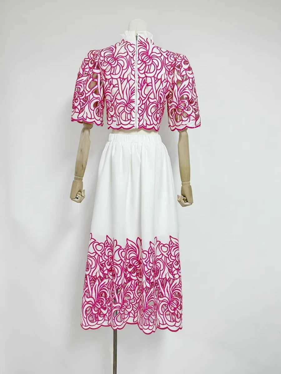 Two Piece Dress VGH Hit Color Two Piece Womens Stand up Collar Half Sleeve Top Splicing Hollow Midi Summer Elegant Set Womens New Style Y250315U3WG