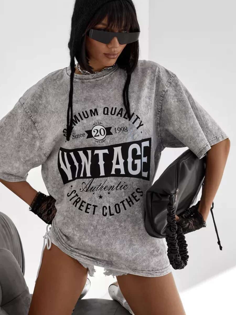 2025 new oversized INS short sleeved retro loose street designer fashion outfit worn-out T-shirt women's printed half sleeve4